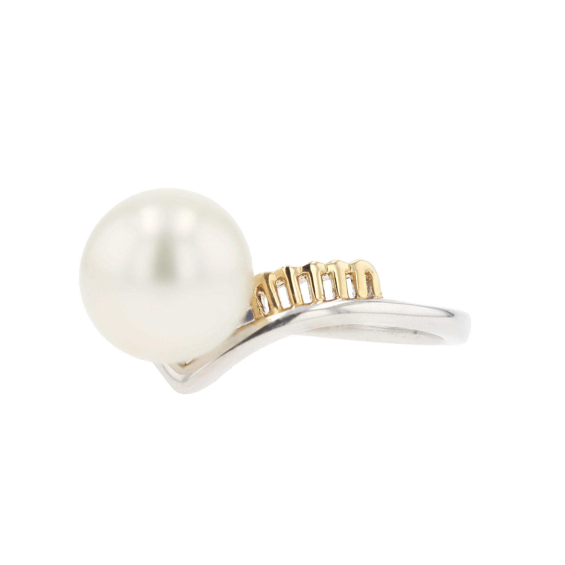 18KG 9.3mm South Sea White Pearl Ring