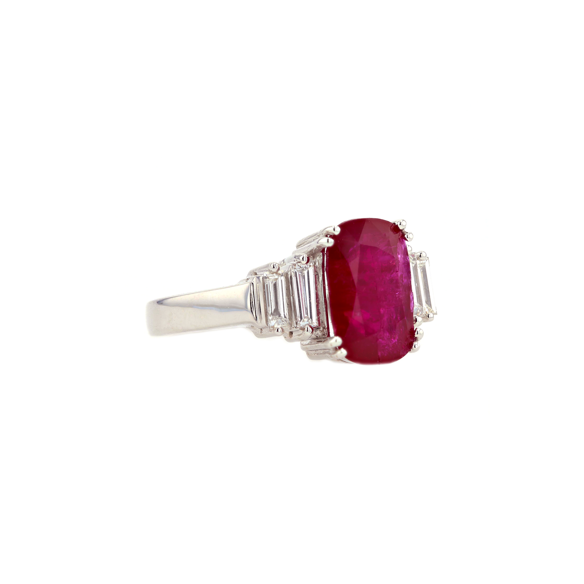 18KG Natural Unheated Red Ruby Diamond Ring