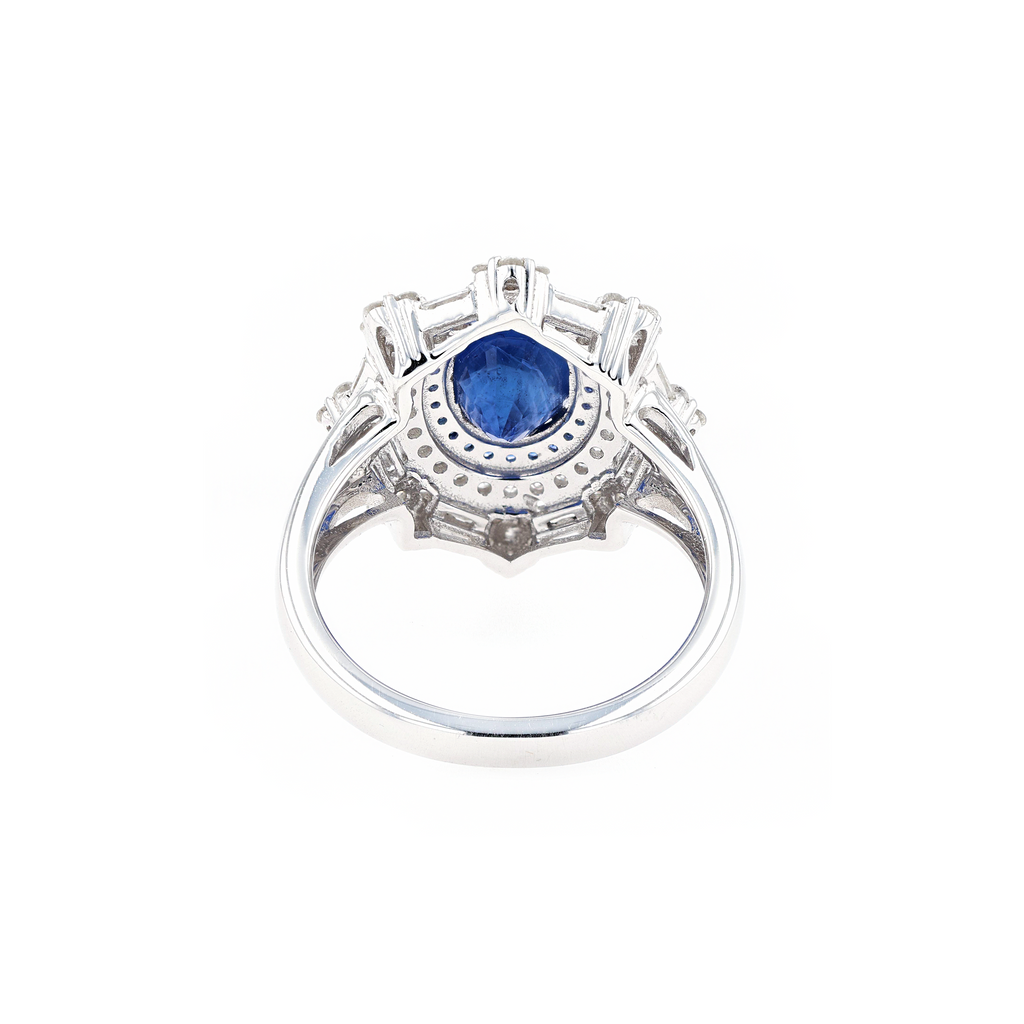 18KG Natural Unheated Blue Sapphire Diamond Ring