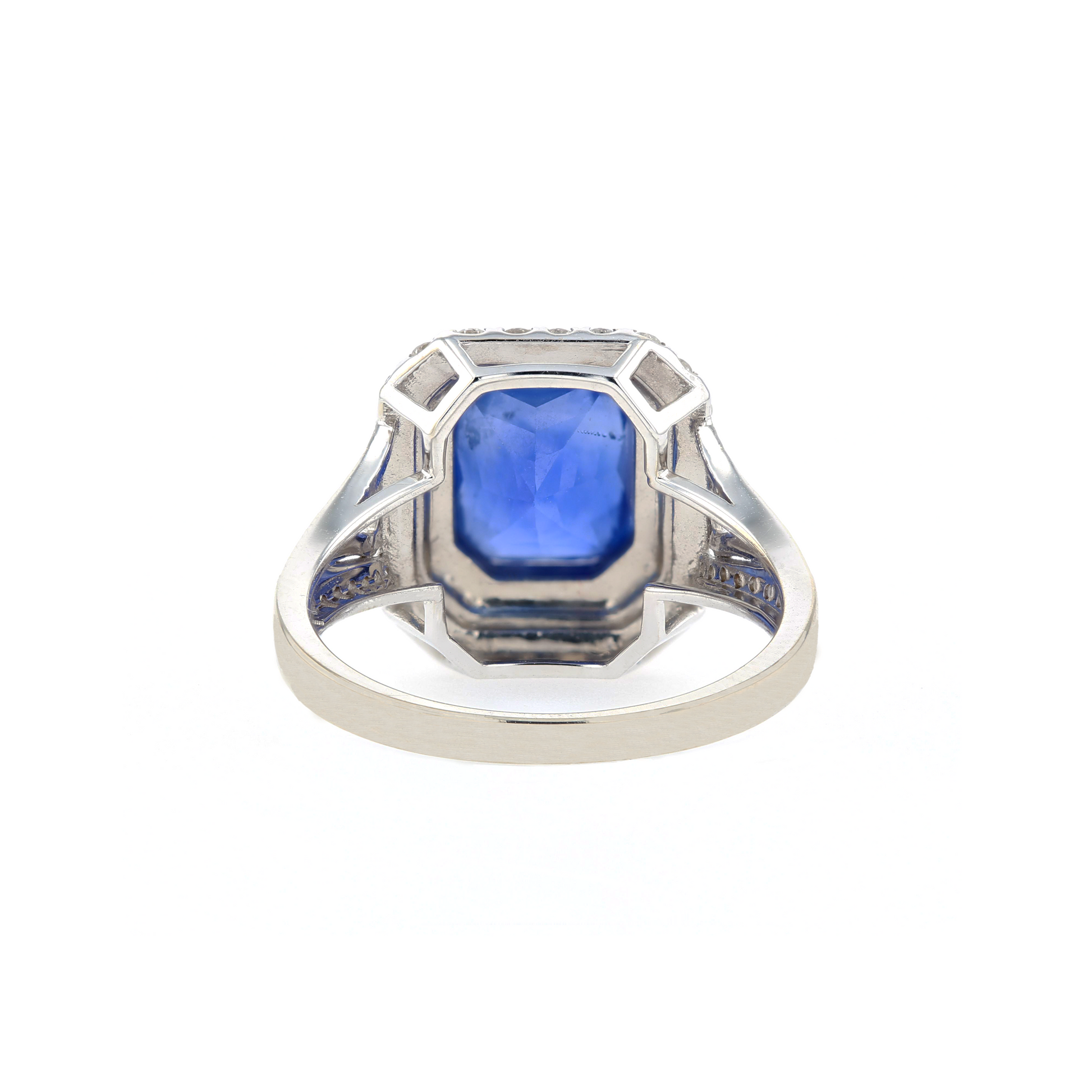 18KG Natural Unheated Intense Cornflower Blue Sapphire Diamond Ring