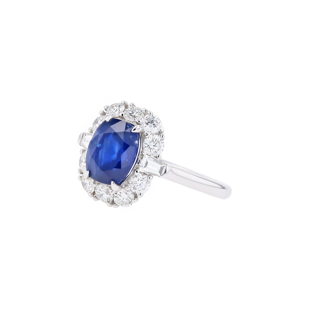 18KG Natural Vivid Royal Blue Sapphire Diamond Ring