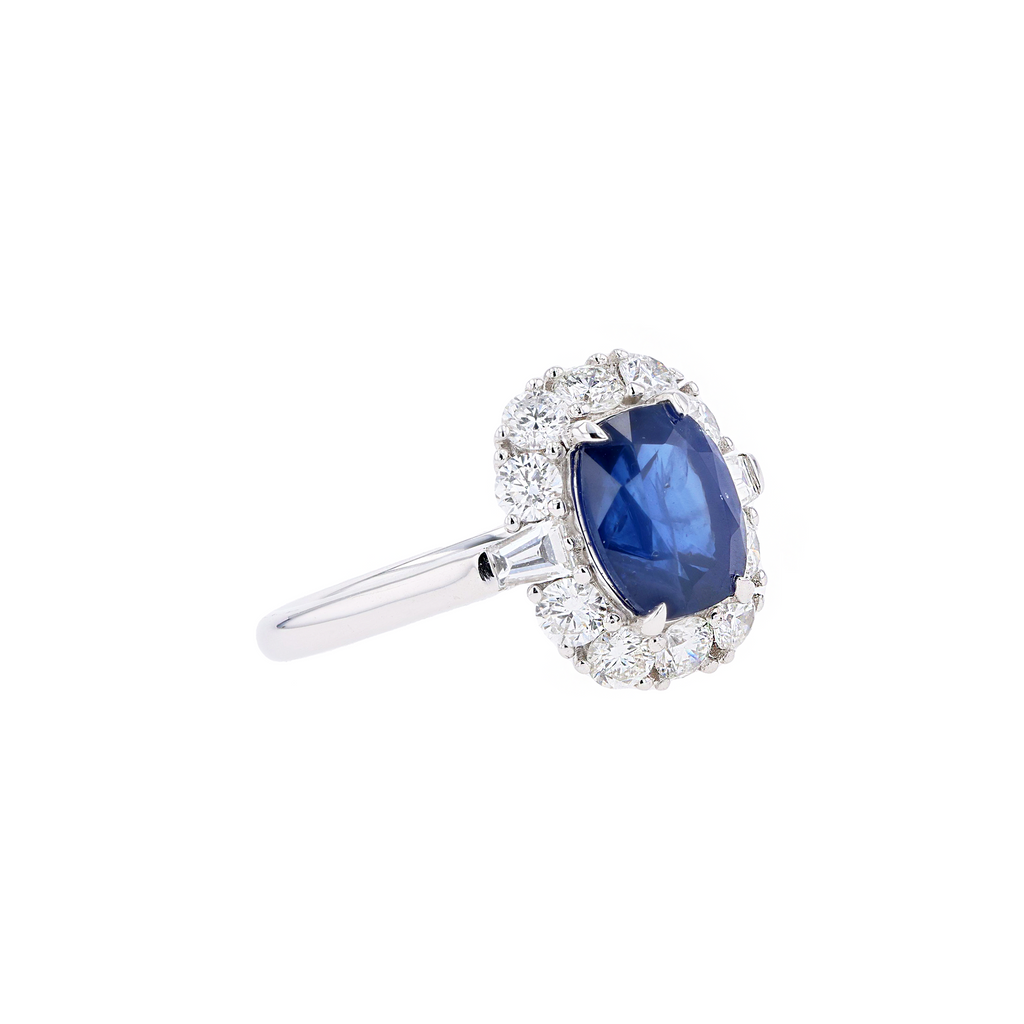 18KG Natural Vivid Royal Blue Sapphire Diamond Ring