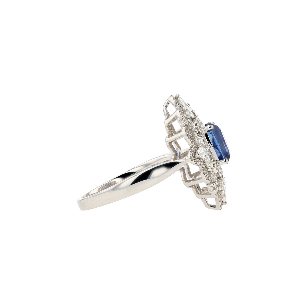 18KG Natural Cornflower Blue Sapphire Diamond Ring